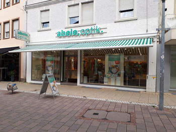 Das Bild zeigt den Eingang unserer Filiale in Zweibrücken.